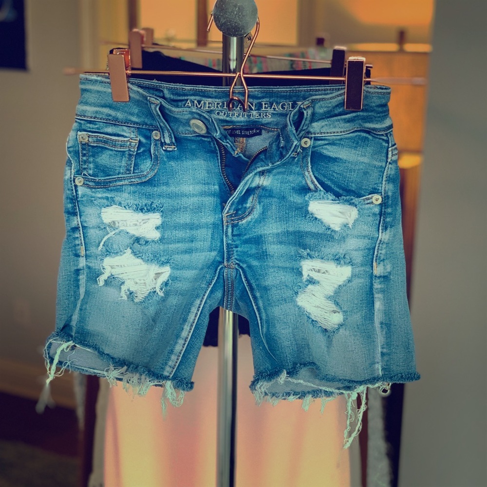 American Eagle Destroyed Denim Cutoff Shorts 00